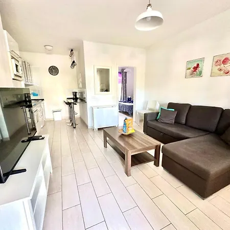 Aloha - And Pool Apartment *