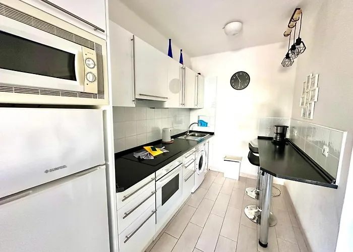Aloha - And Pool Apartament *