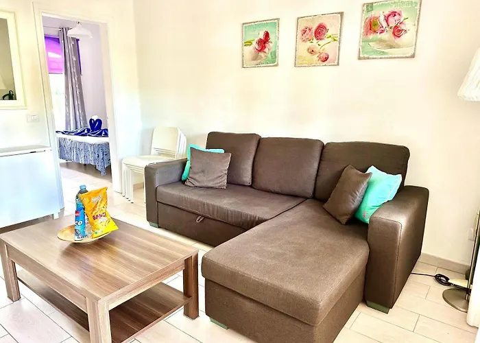 Aloha - And Pool Apartament *