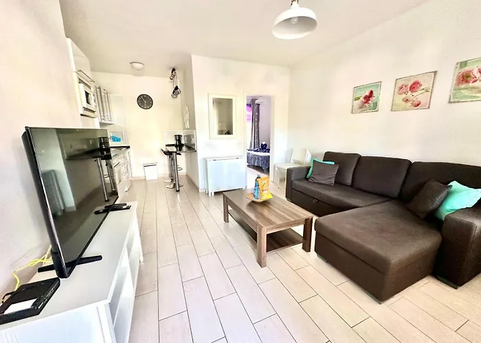 Aloha - And Pool Apartament *